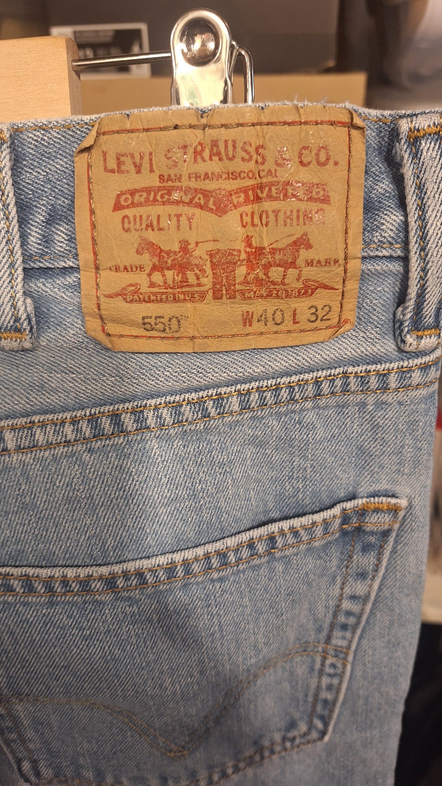 Mens Levi "FREE HOOVER" size 40x32